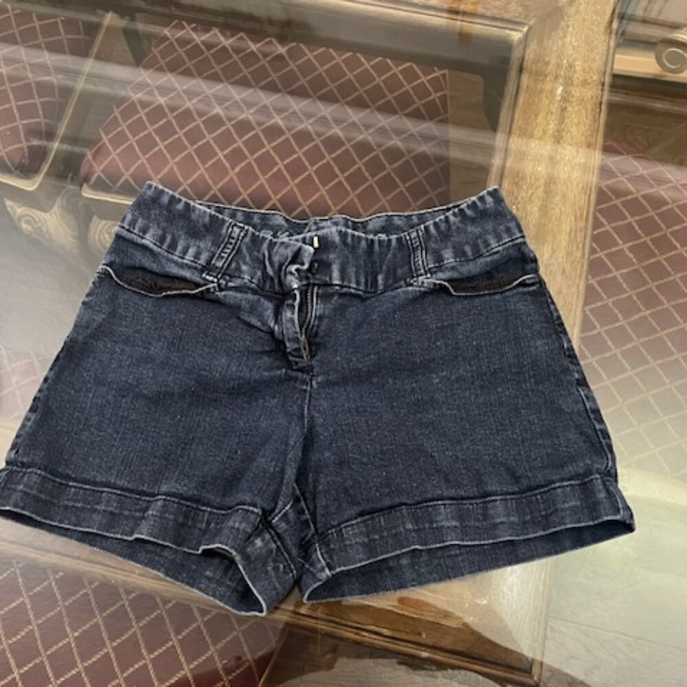 The Limited denim shorts in size 4 - good condition
